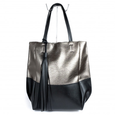 Дамска шагренирана сребристо-черна чанта с пискюл il071022-16 2