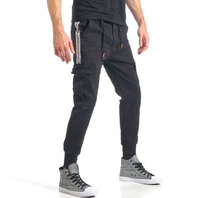 Мъжки черен карго панталон с контрастни ленти it290118-9 3