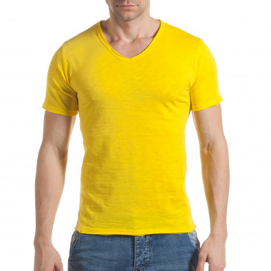 Мъжка жълта тениска с остро деколте it030217-13 2