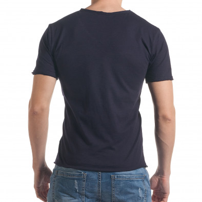 Мъжка тъмно синя тениска с остро деколте it030217-18 3