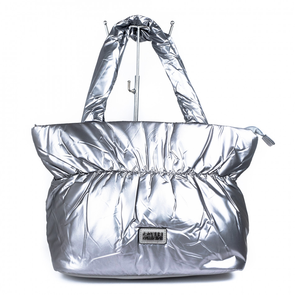 Дамска сребриста чанта тип пухенка с набор il071022-23