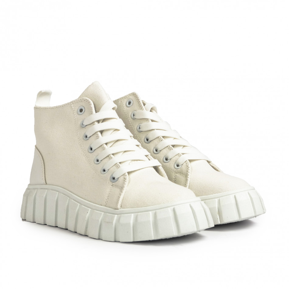 Дамски високи бели кецове с релефна подметна. Размер 38 it260721-1-1