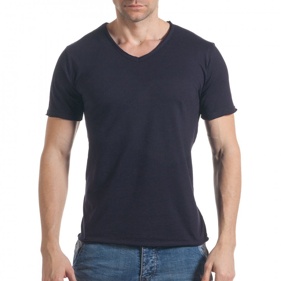 Мъжка тъмно синя тениска с остро деколте it030217-18