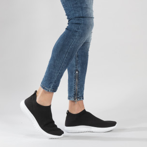 Ниски мъжки маратонки тип чорап в черно с бяла подметка - FASHIONMIX.BG Ниски мъжки маратонки тип чорап в черно с бяла подметка