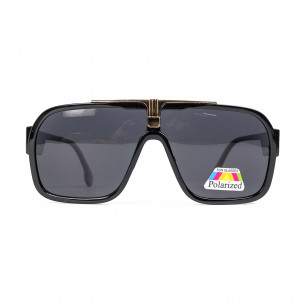 Черни слънчеви очила с метален детайл 