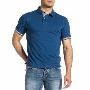 Мъжка синя тениска с яка и раирано бие