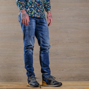 Slim fit мъжки изтъркани дънки в синьо - FASHIONMIX.BG Slim fit мъжки изтъркани дънки в синьо