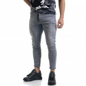 Мъжки сиви дънки Slim fit с пръски боя - FASHIONMIX.BG Мъжки сиви дънки Slim fit с пръски боя