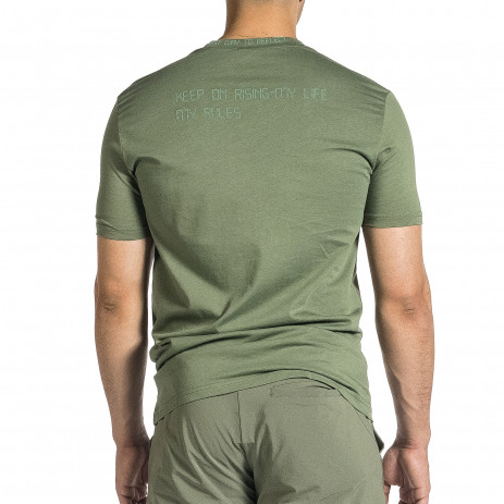 Мъжка зелена тениска с декорирано бие 2