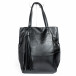 Дамска шагренирана черна чанта с пискюл il071022-14 2
