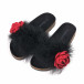 Дамски черни чехли с пух и цвете it010618-9 3