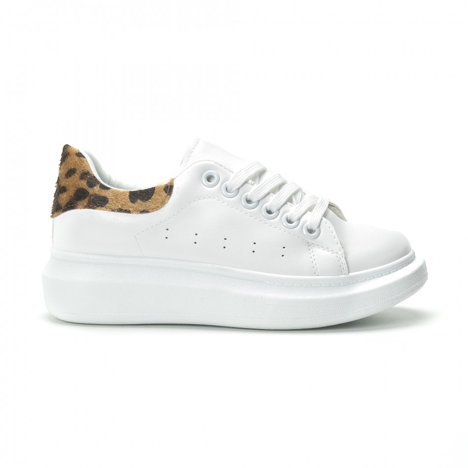 Γυναικεία λευκά sneakers με λεοπάρ λεπτομέρεια