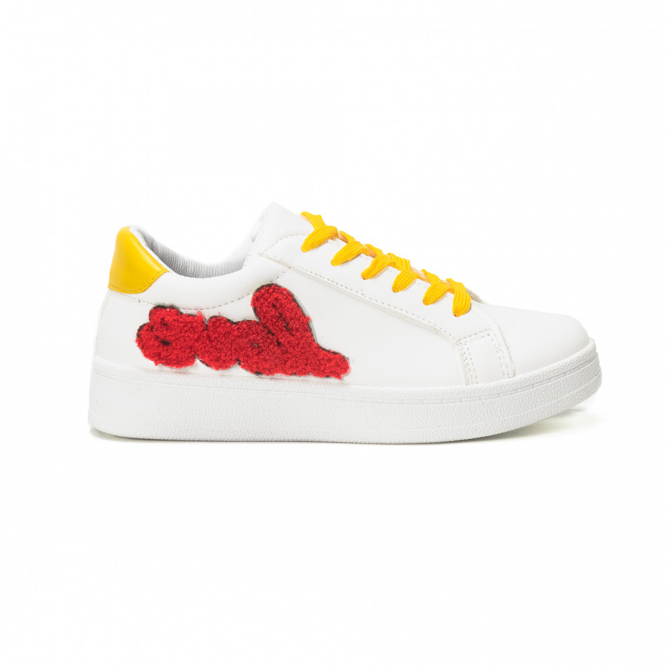 Γυναικεία λευκά sneakers με κίτρινα κορδόνια και κόκκινες λεπτομέρειες